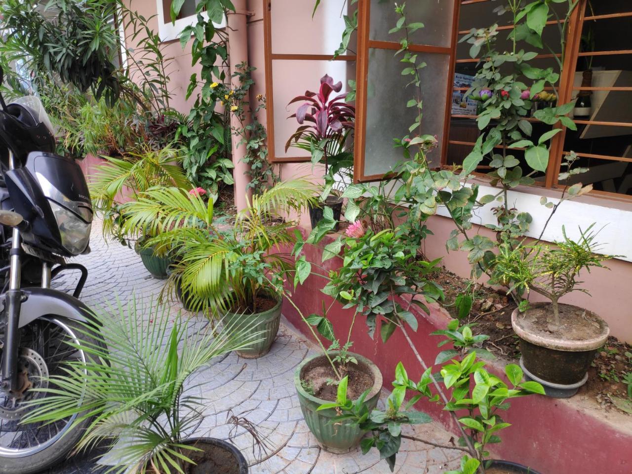 Hotel Silver Space Ernakulam Dış mekan fotoğraf