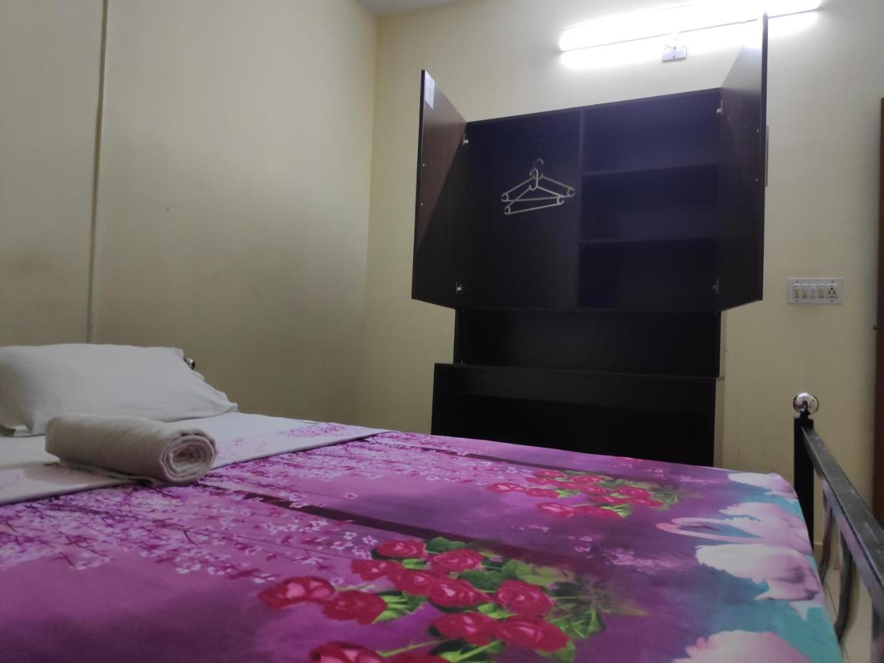 Hotel Silver Space Ernakulam Dış mekan fotoğraf
